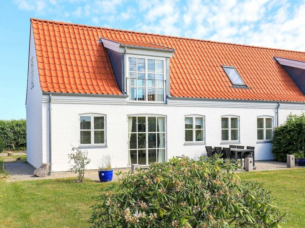 Beautiful Holiday Home in Lønstrup With Terrace 约灵
