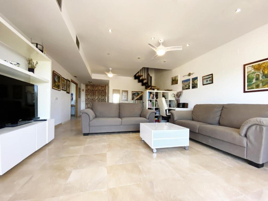 Вилла Villa Buena Vista - 5 bedroom fully air-conditioned villa with private swimming pool