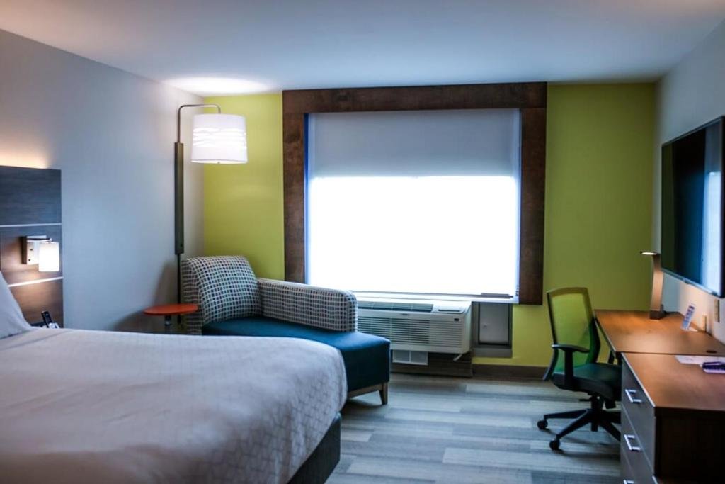 Номер Standard Holiday Inn Express Hotel & Suites Memphis/Germantown, an IHG Hotel