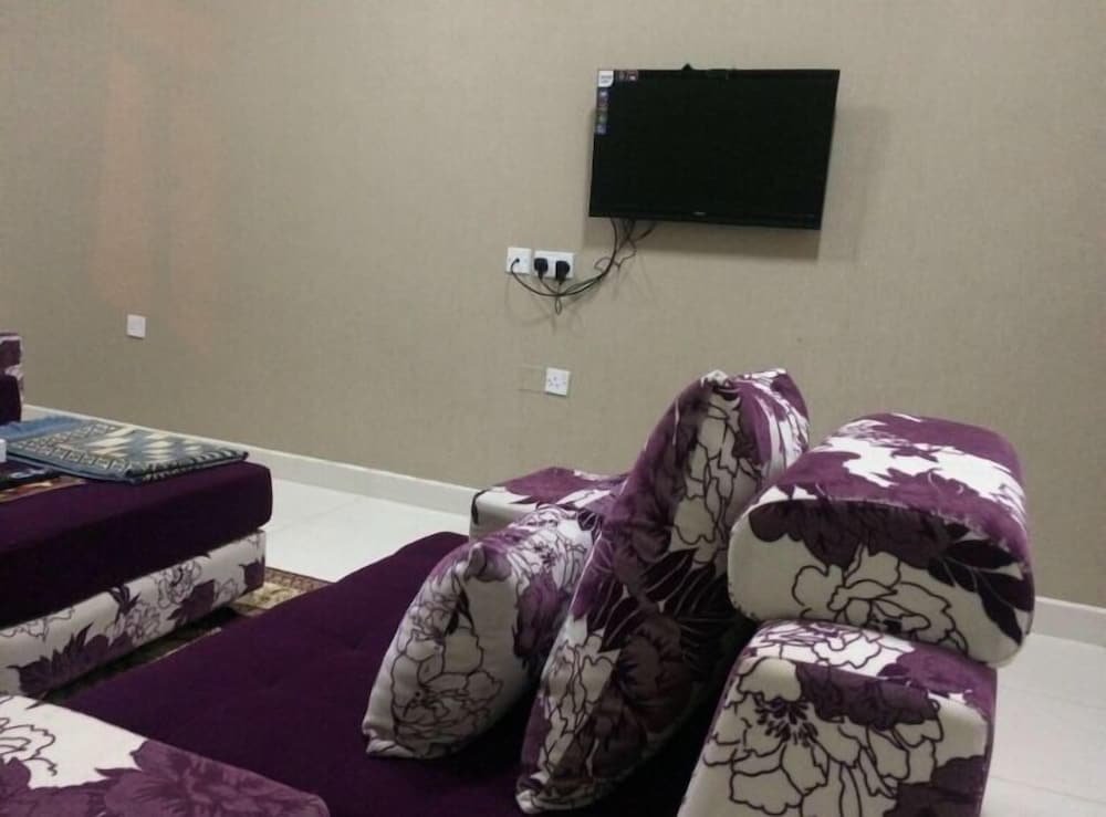 Апартаменты с 2 комнатами Jawharet Al Kheir Furnished Apartments