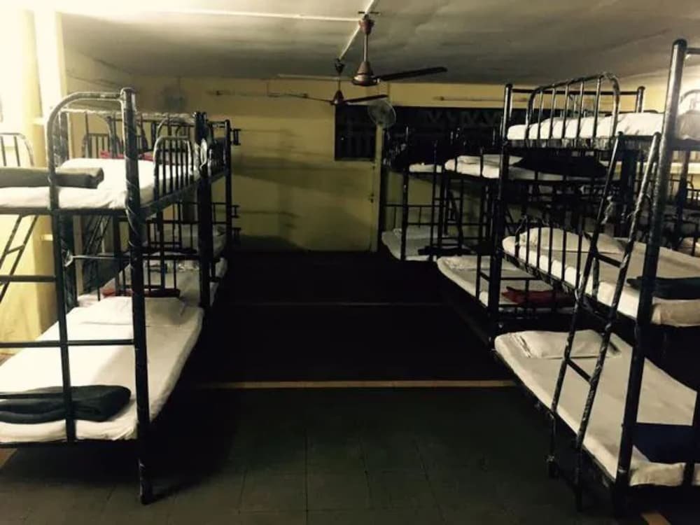 Bed in Dorm Goroomgo Goa Tourist Dormitory Goa
