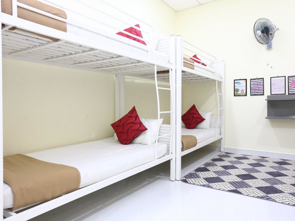 Cama en dormitorio compartido (dormitorio compartido masculino) SPOT ON 90163 Kpfb Roomstay 2
