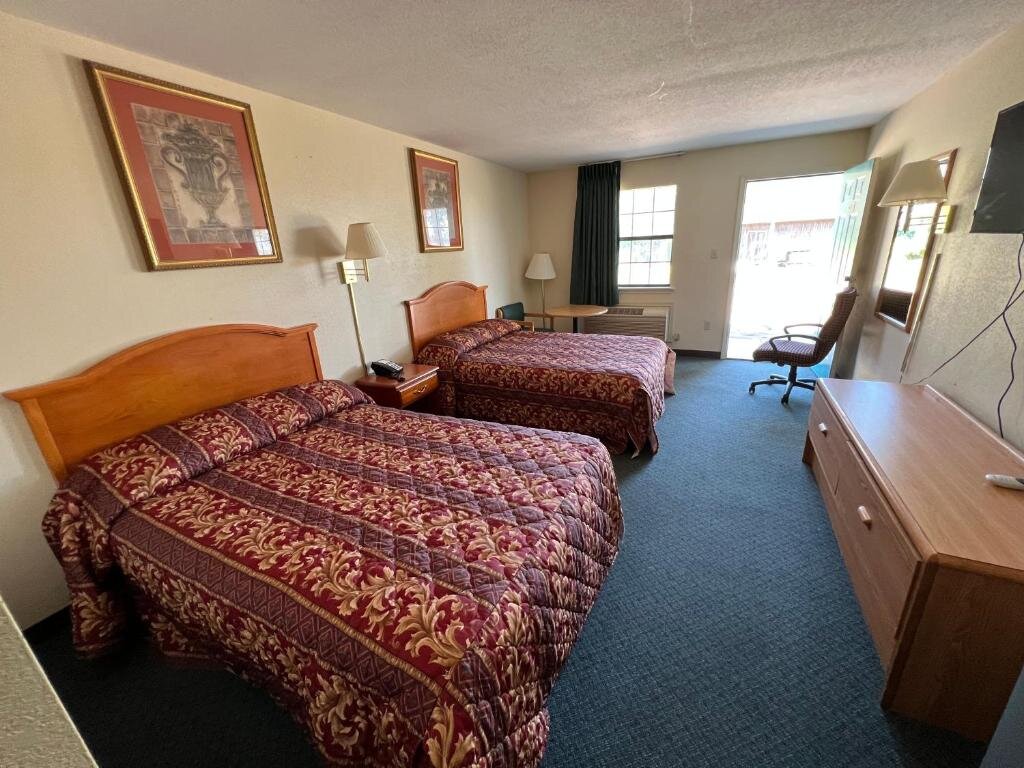 Camera Standard Rest Inn Motel