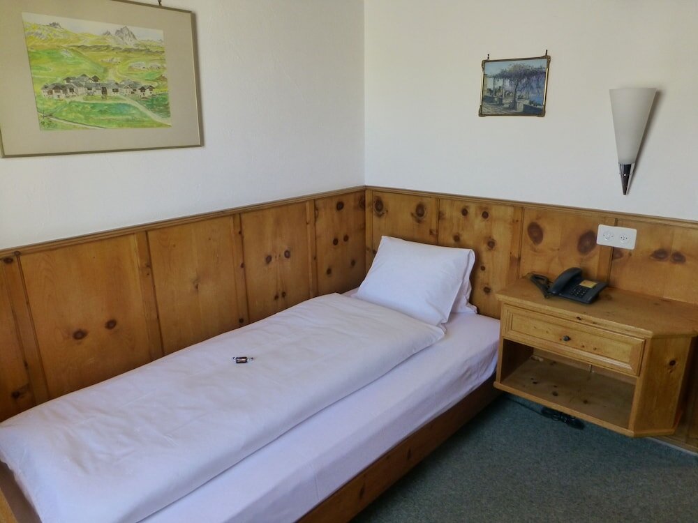 Standard Einzel Zimmer mit Bergblick Languard