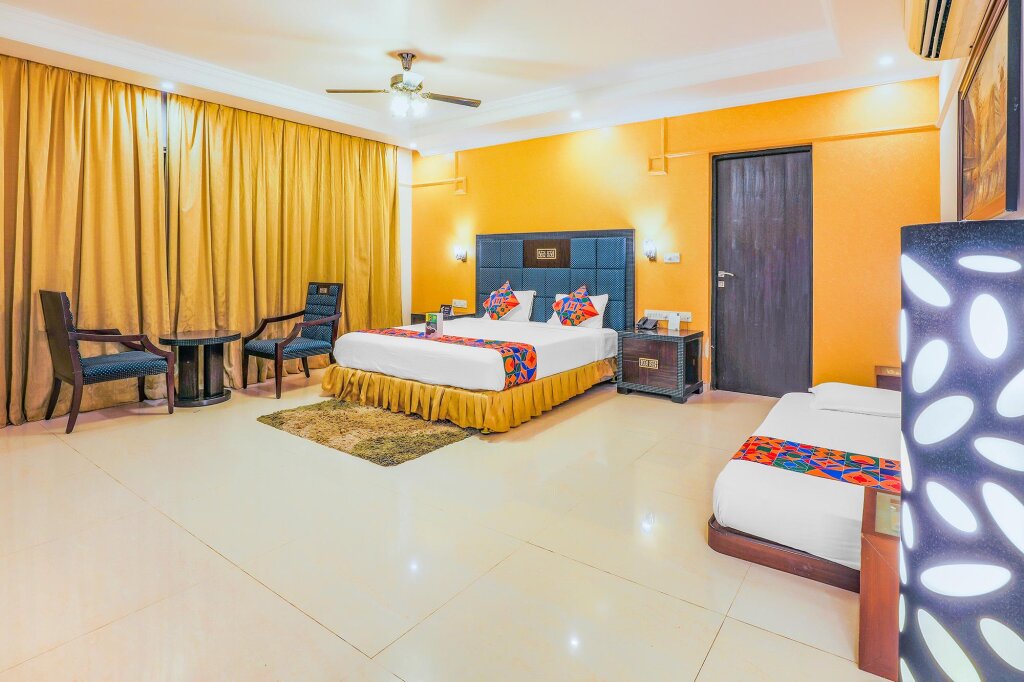 Suite FabHotel Royal Mirage With Pool & GYM, Candolim Beach