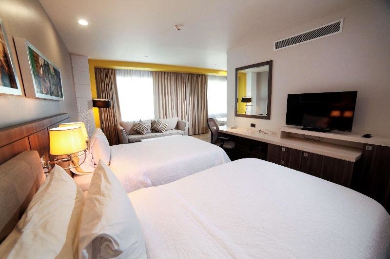 Люкс Standard Hampton Inn & Suites by Hilton Aguascalientes Airport