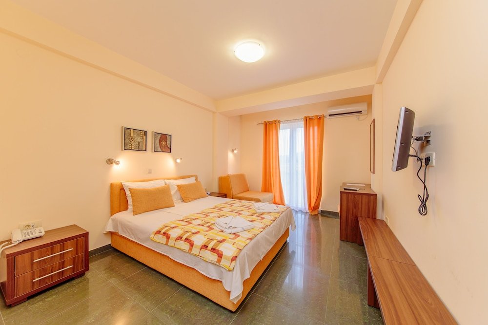 Standard Doppel Zimmer mit Balkon Hotel Novi