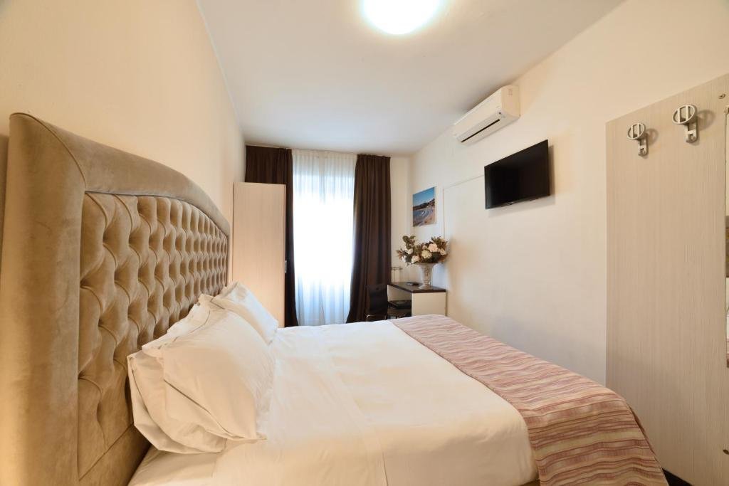 Economy Double room Hotel Ristorante La Marina Mhotelsgroup
