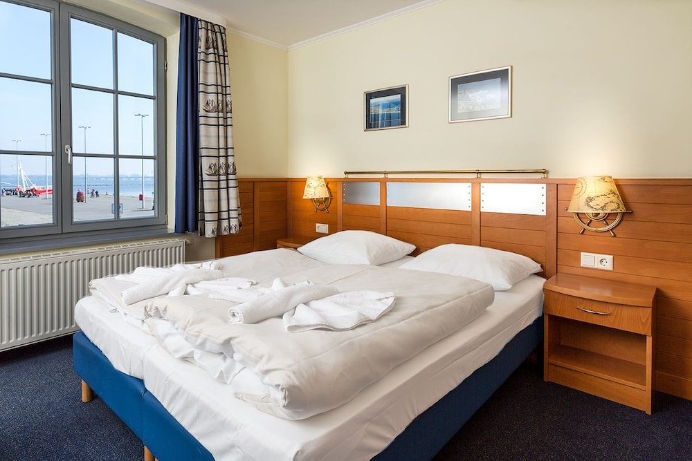 Standard Double room with ocean view Hiddenseer Hotel