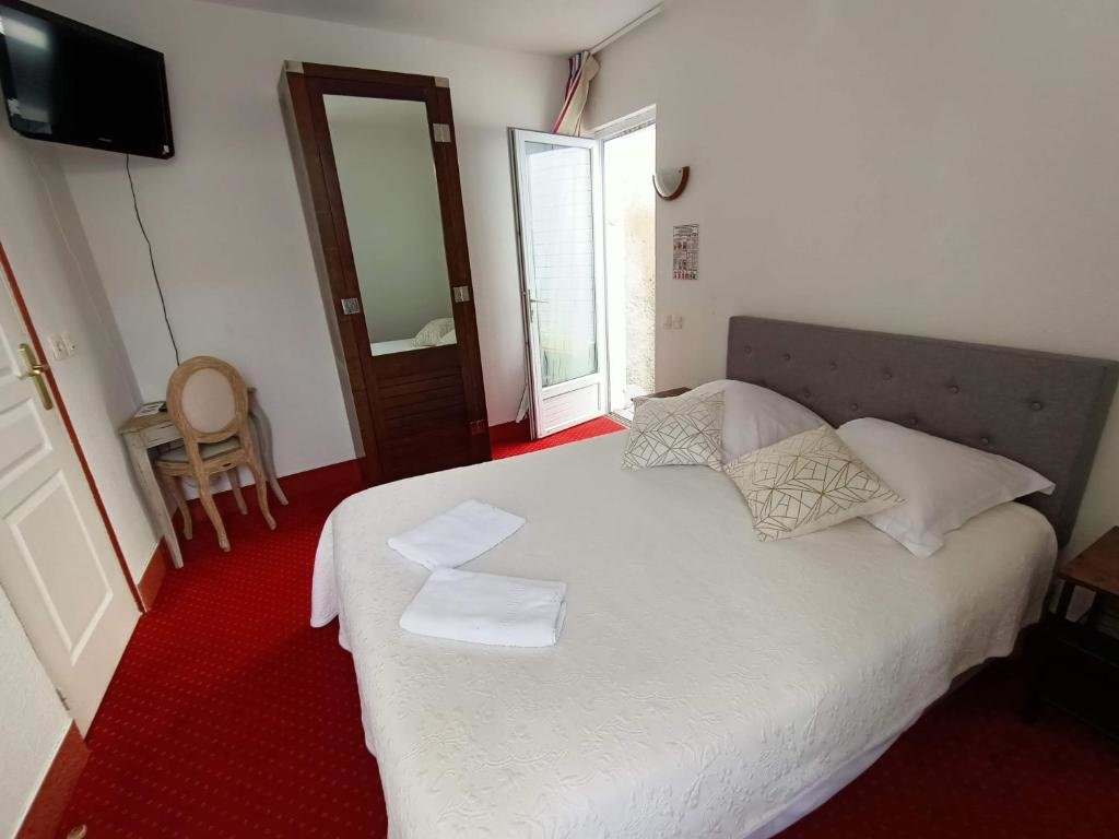 Standard Double room with courtyard view Hotel Saint Amant