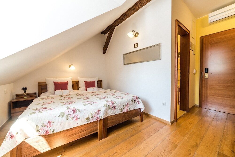 Standard Double room with courtyard view Guesthouse Bistra