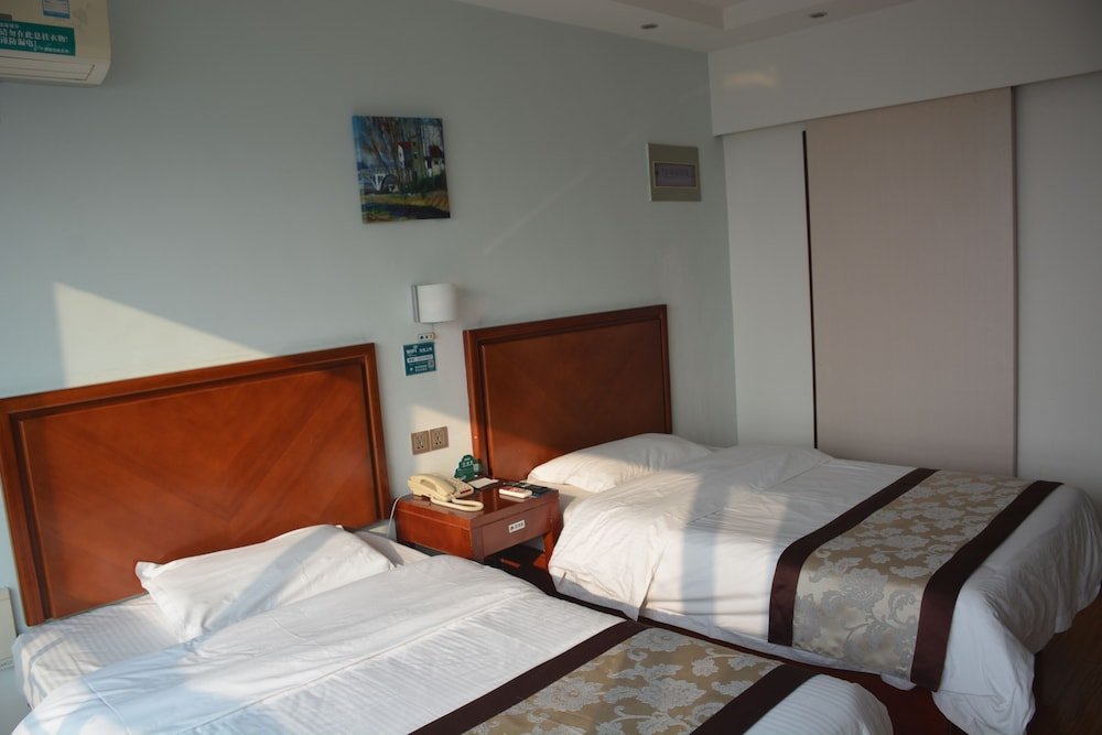 Standard Double room GreenTree Inn Weihai North Qingdao Road Express Hotel