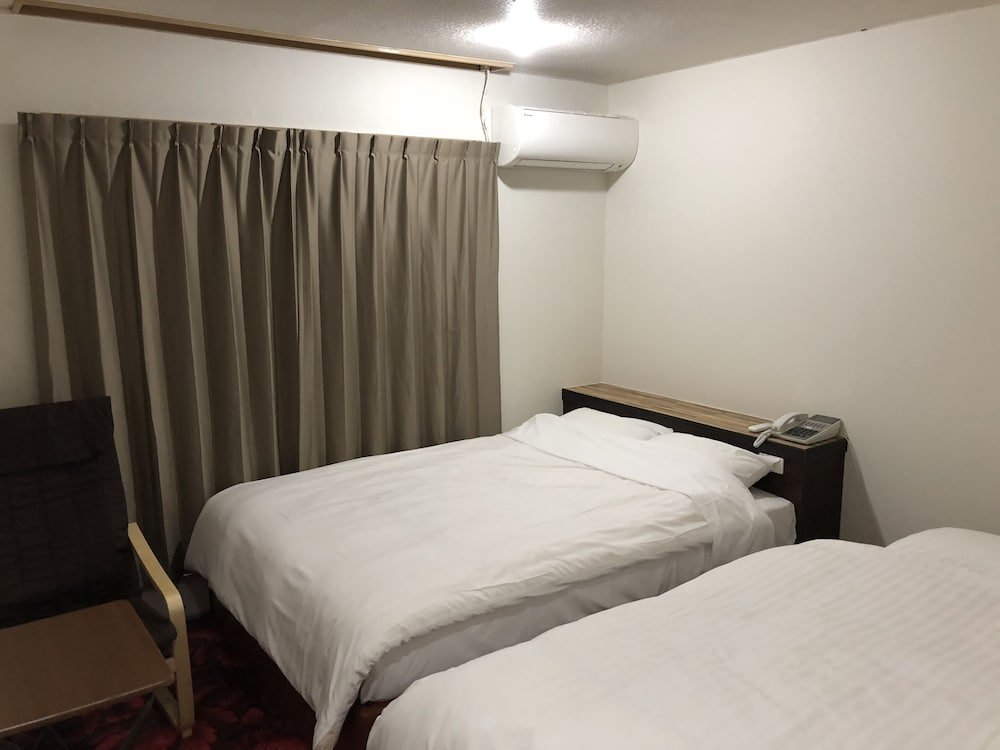 Трёхместный номер Standard Business Hotel Tenmonkan Park