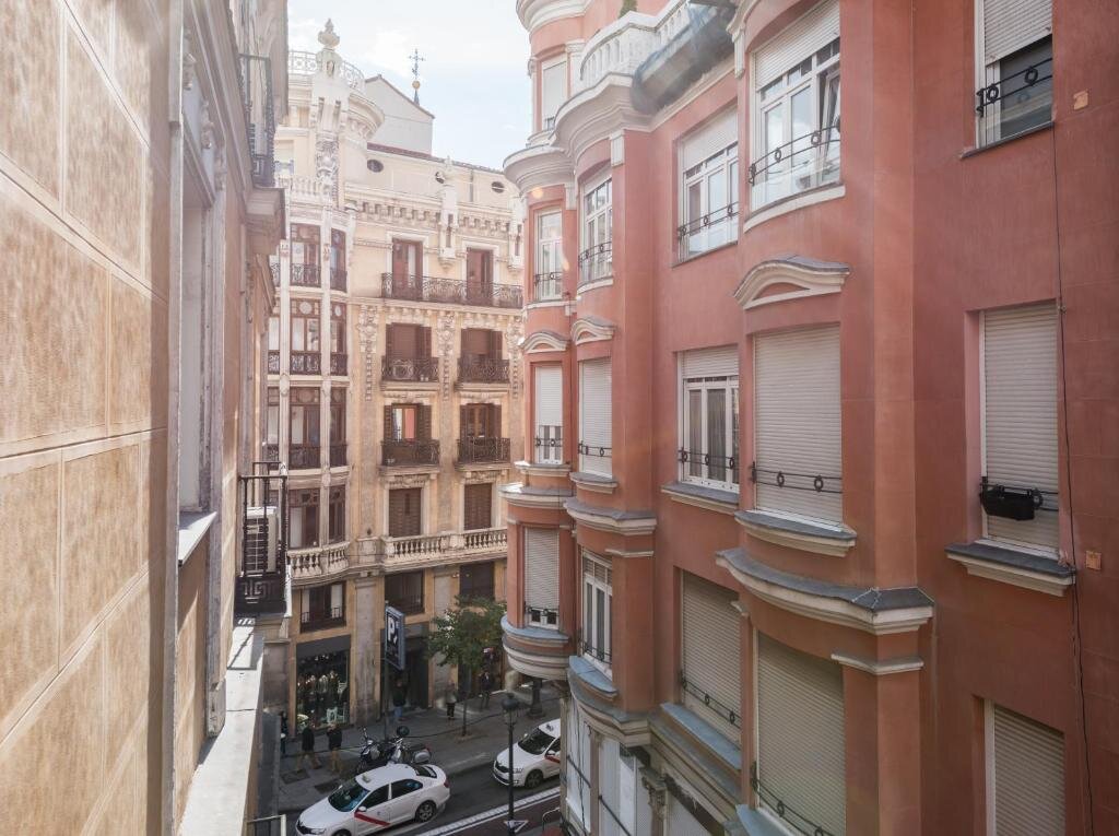 Апартаменты с 2 комнатами с балконом Apartamentos Madrid Centro B