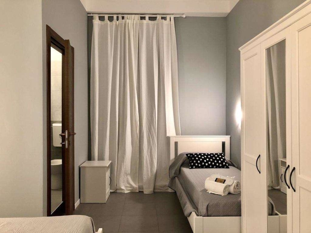 Standard Single room Golden Milano Hotel