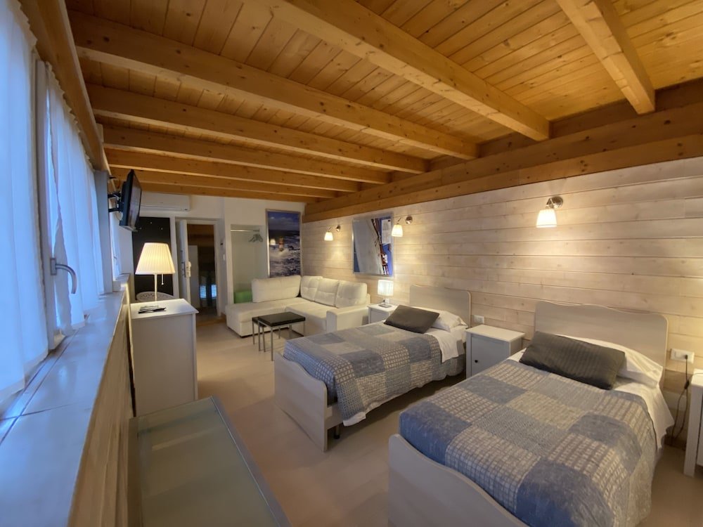 Четырёхместный номер Standard Residenze Romano Ristorante & SPA albergo diffuso - WHITE