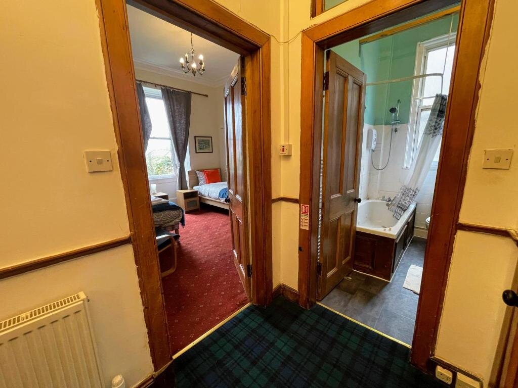Standard Double room with garden view Airdenair Guest House