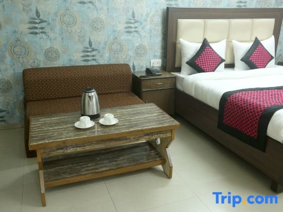 Standard room Stay at Mayank and Get Free Airport Drop