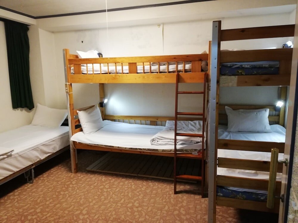 Standard Quintuple room Family & bAKpAK Tokyo Hostel