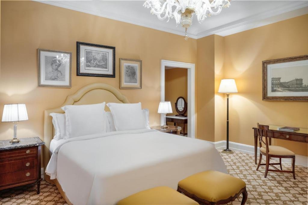 Двухместный люкс Grand Veranda Отель Four Seasons Hotel Firenze