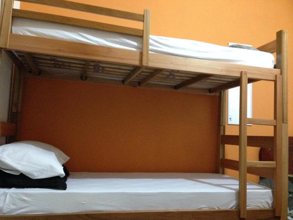 Кровать в общем номере Boituhostel