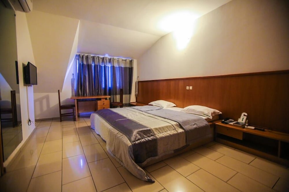 Standard Double room Complexe Hotelier Akparo