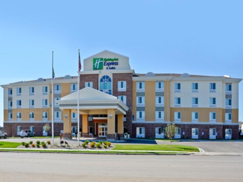 Двухместный люкс Holiday Inn Express & Suites - Williston, an IHG Hotel