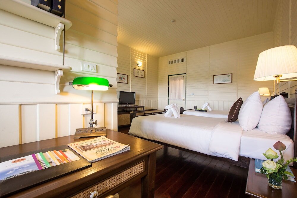 Deluxe Doppel Zimmer mit Balkon KALANAN Riverside Resort former Buddy Oriental Riverside