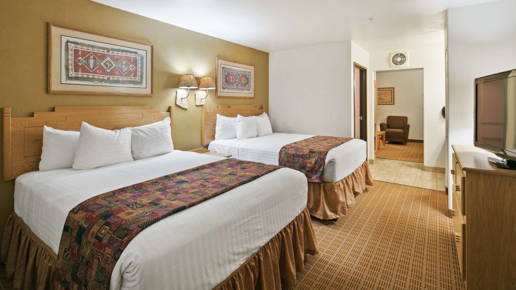 Четырёхместный номер Standard Best Western Gold Canyon Inn & Suites