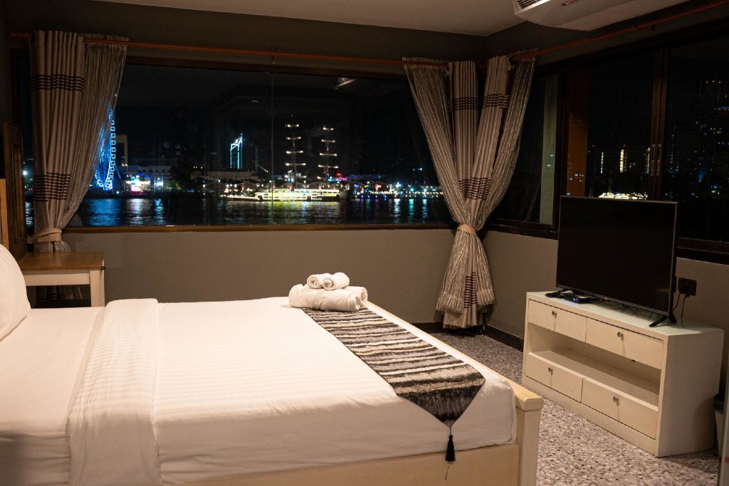 Deluxe Double room with river view Anandpura Riverside Hotel