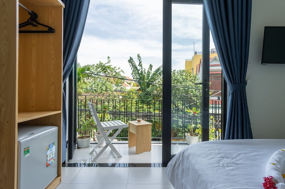 Deluxe double chambre avec balcon et Vue sur la ville D Central Hoi An Homestay
