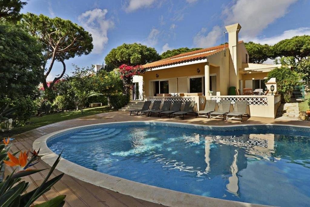 Вилла Villa Quadradinhos 21Q - luxurious 4 bedroom Vale do Lobo villa with private heated pool