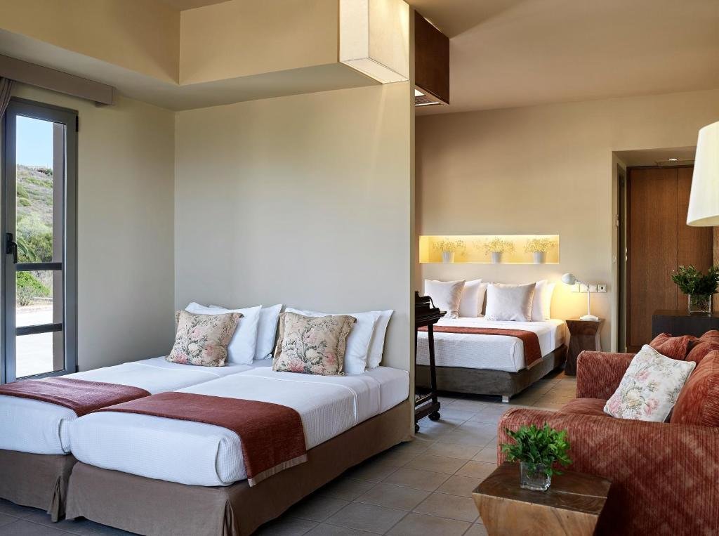 Suite familiare Aegeon Beach Hotel