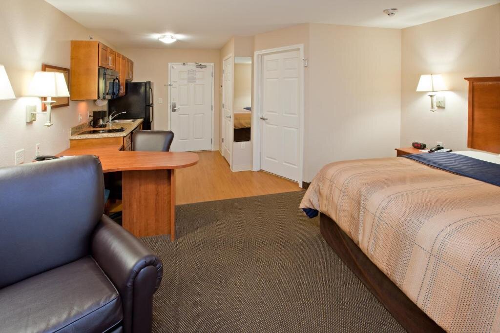 Студия Candlewood Suites Indianapolis East, an IHG Hotel