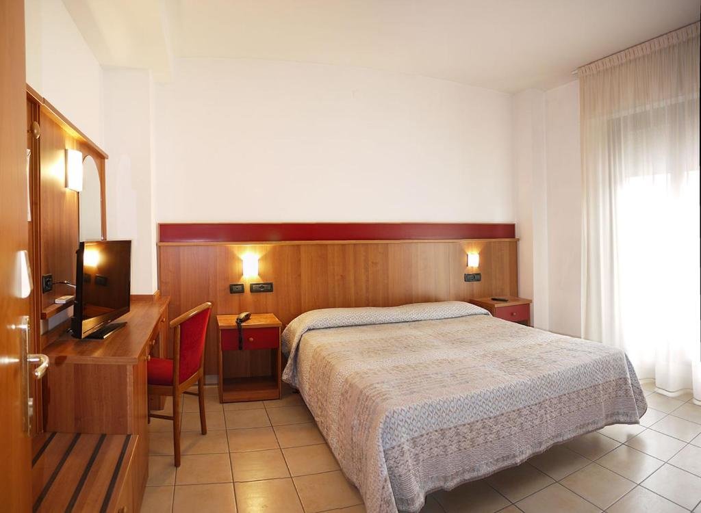 Standard Doppel Zimmer mit eingeschränktem Meerblick Residence Alla Rotonda
