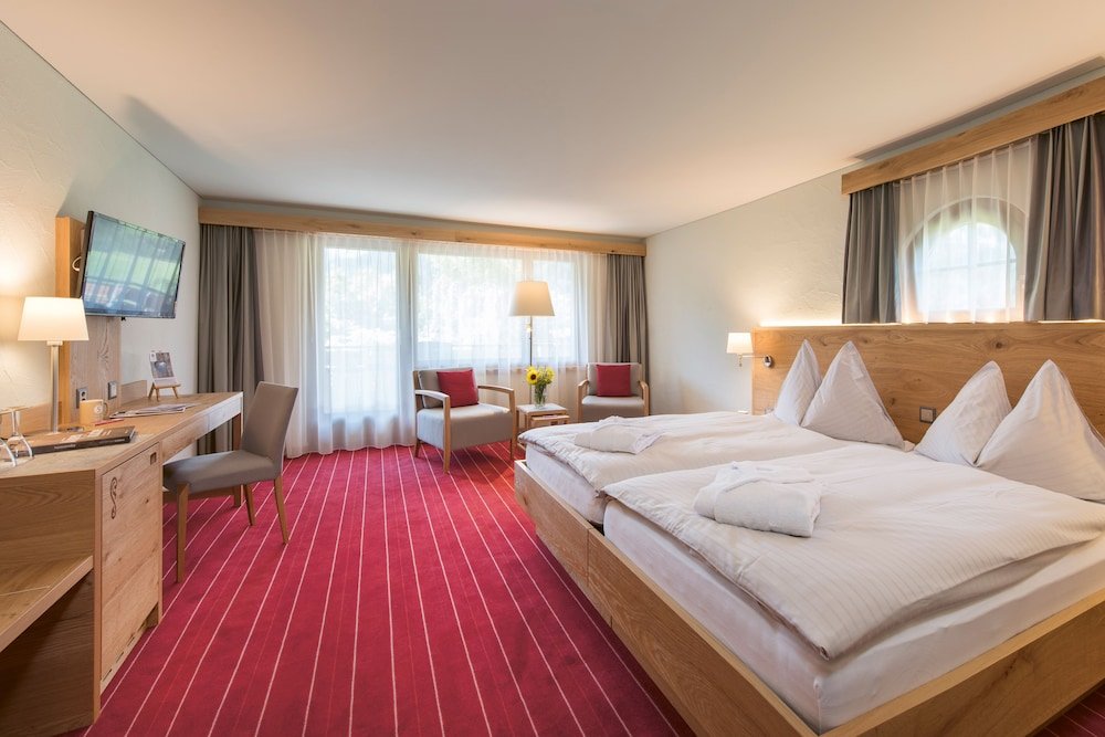 Двухместный номер Premium с балконом Sunstar Hotel Klosters