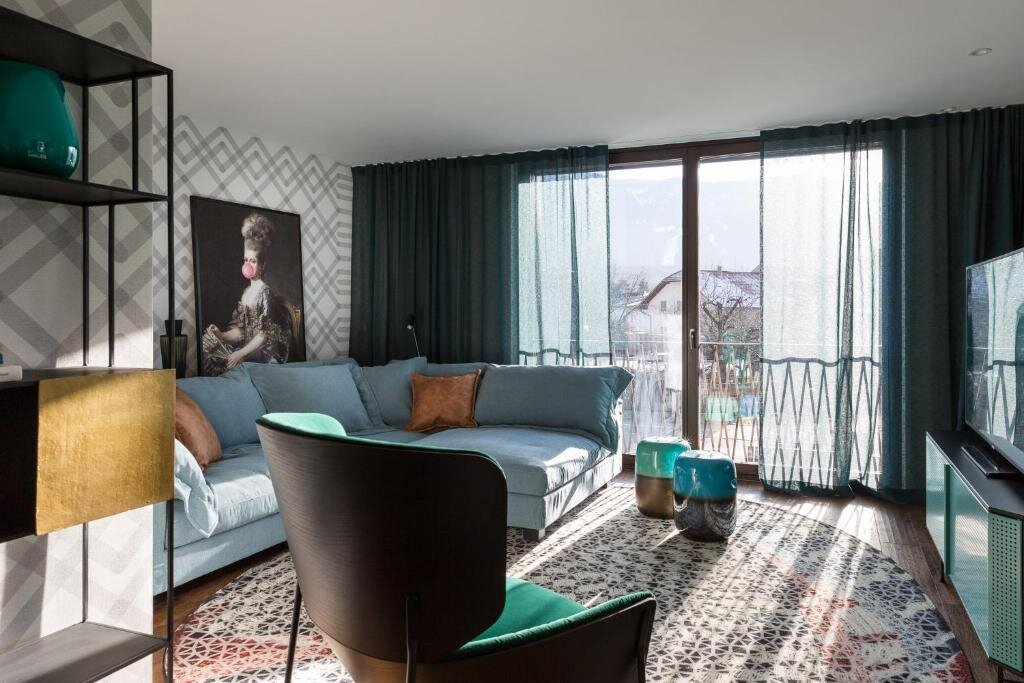 Deluxe Apartment ANTON Dolomites Hideaway