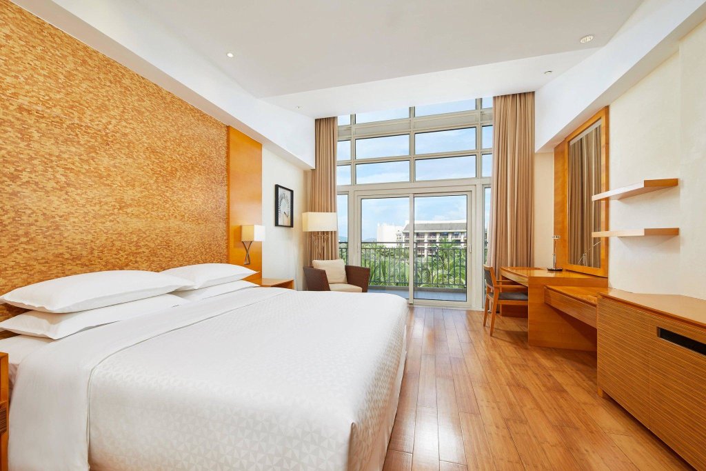 Grand Doppel Zimmer mit Balkon Four Points by Sheraton Shenzhou Peninsula Resort