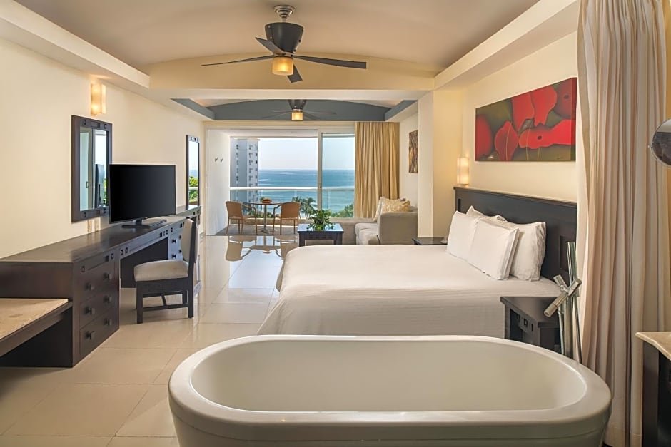 Double Junior Suite with ocean view Wyndham Alltra Vallarta, All-Inclusive Resort