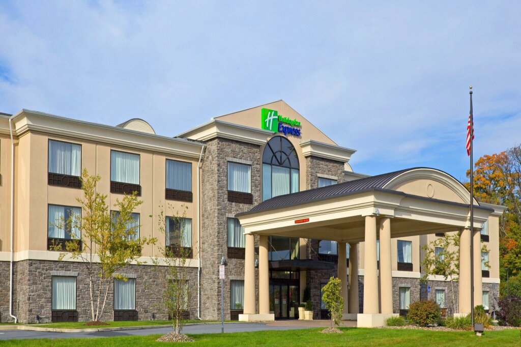 Letto in camerata Holiday Inn Express Hotel & Suites Chester, an IHG Hotel