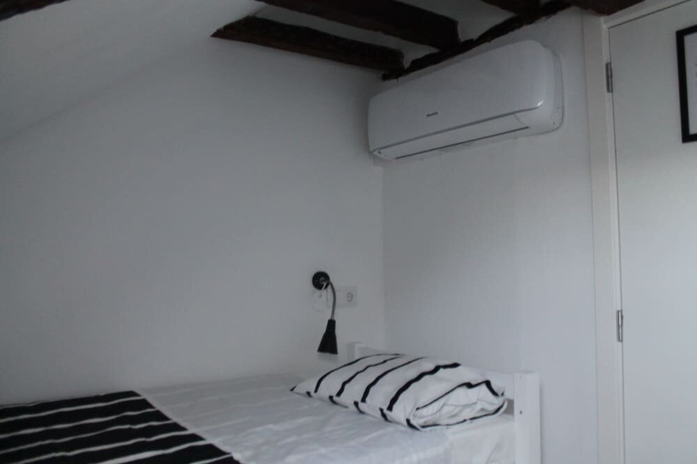 Economy Doppel Zimmer Surf in Chiado Hostel