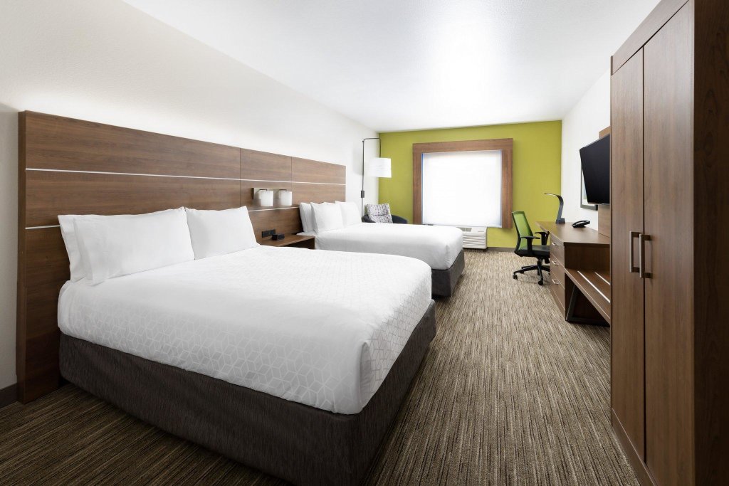 Двухместный номер Standard Holiday Inn Express & Suites Oakhurst-Yosemite Park Area, an IHG Hotel