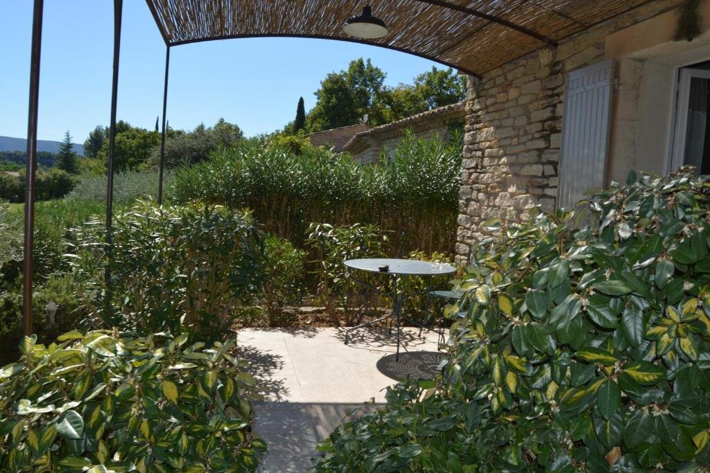 Апартаменты с видом на сад mas des oliviers