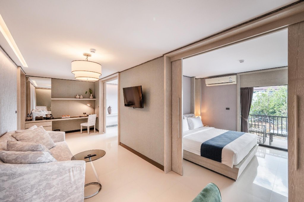 Семейный люкс с 2 комнатами Manhattan Pattaya Hotel - SHA Extra Plus
