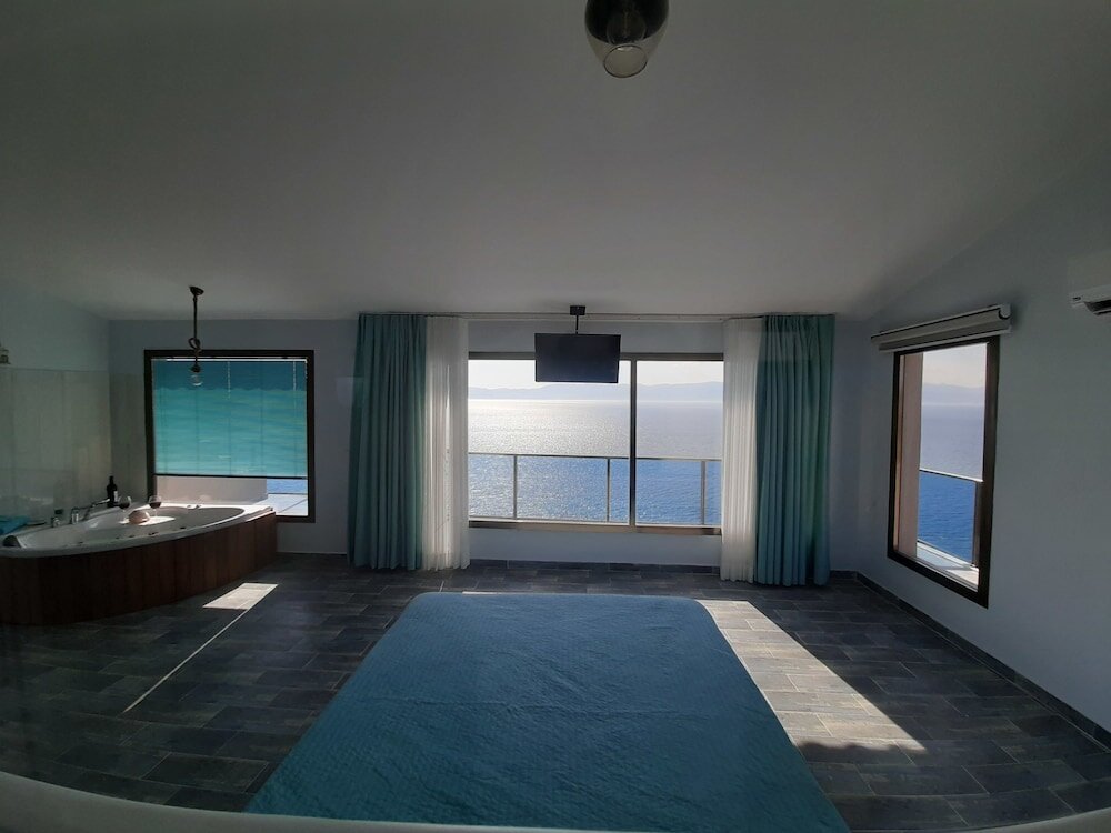 Двухместный номер Luxury с видом на море Fener Hotel Café & Kahvalti