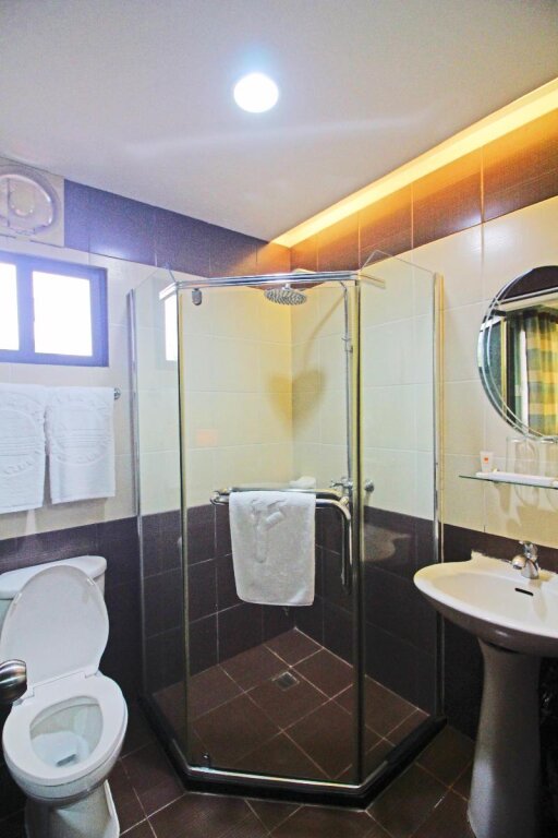 Standard Double room Caliraya Resort Club