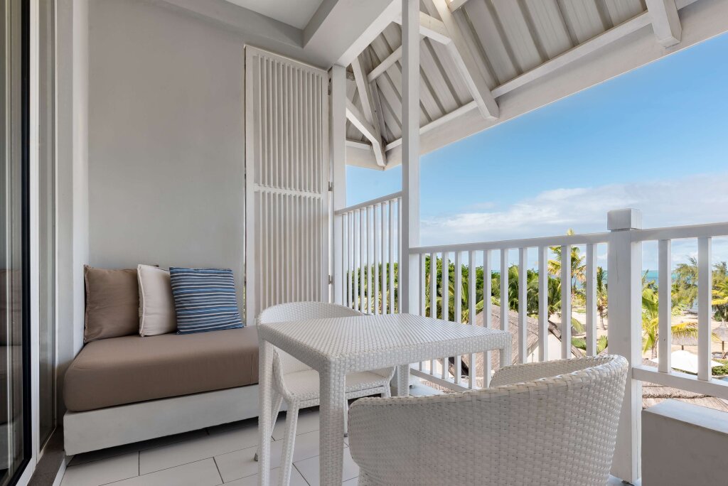 Premium room with ocean view Radisson Blu Azuri Resort & Spa