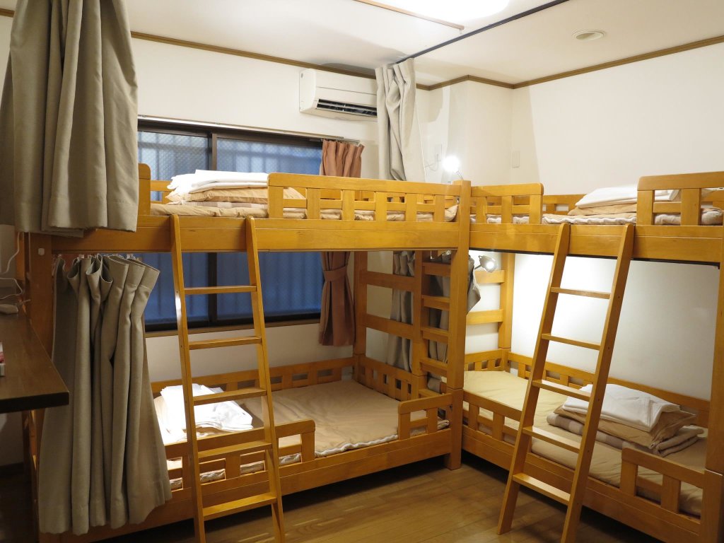 Standard Vierer Zimmer Kyoto Hana Hostel