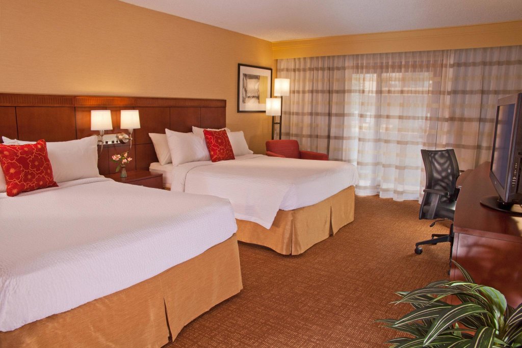 Двухместный номер Standard Courtyard by Marriott Spokane Downtown at the Convention Ctr