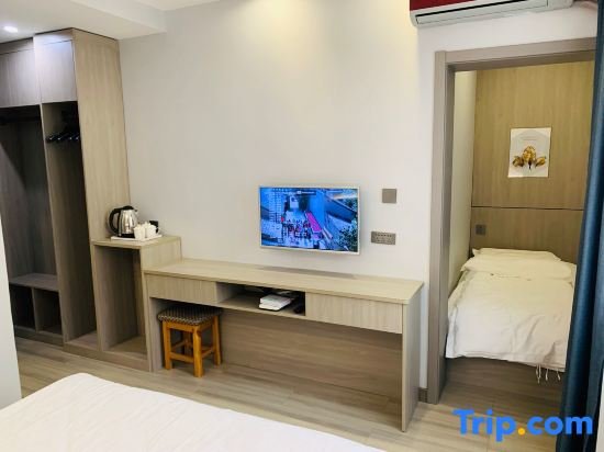 Suite Xiushan International Business Hotel